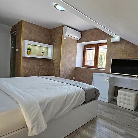 Colt De Rai Resita Bed and Breakfast Εξωτερικό φωτογραφία