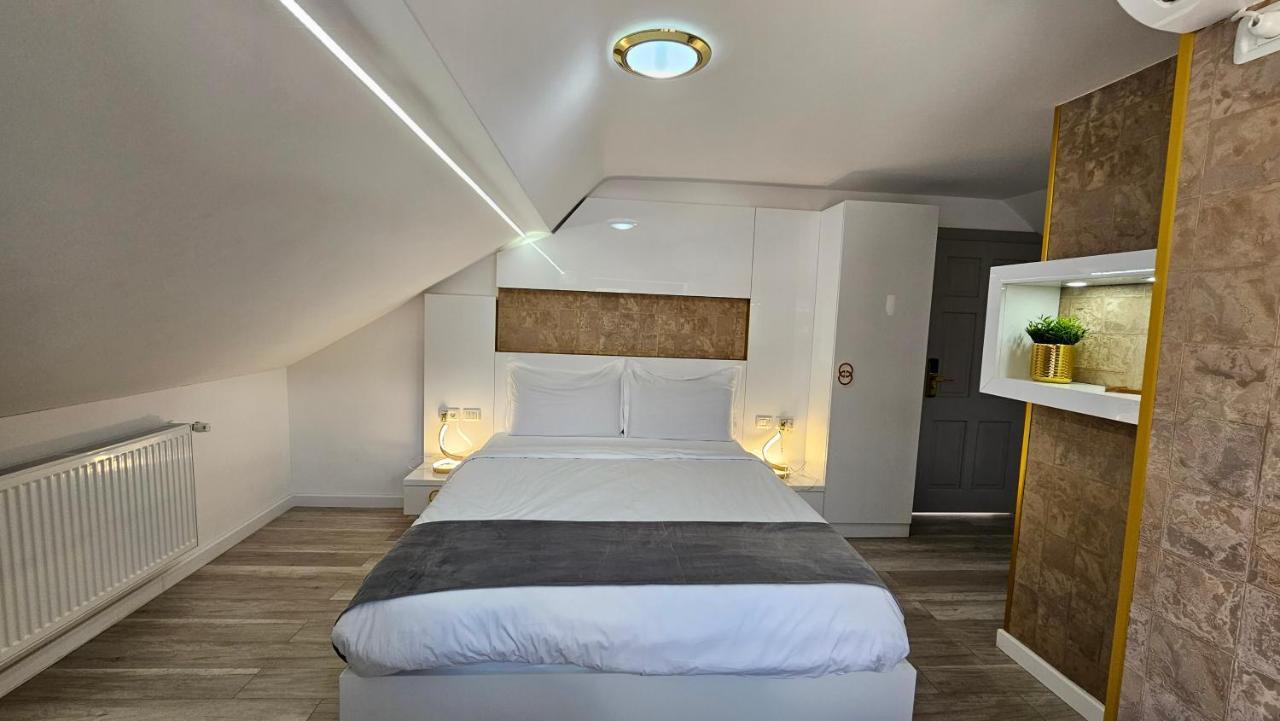 Colt De Rai Resita Bed and Breakfast Εξωτερικό φωτογραφία