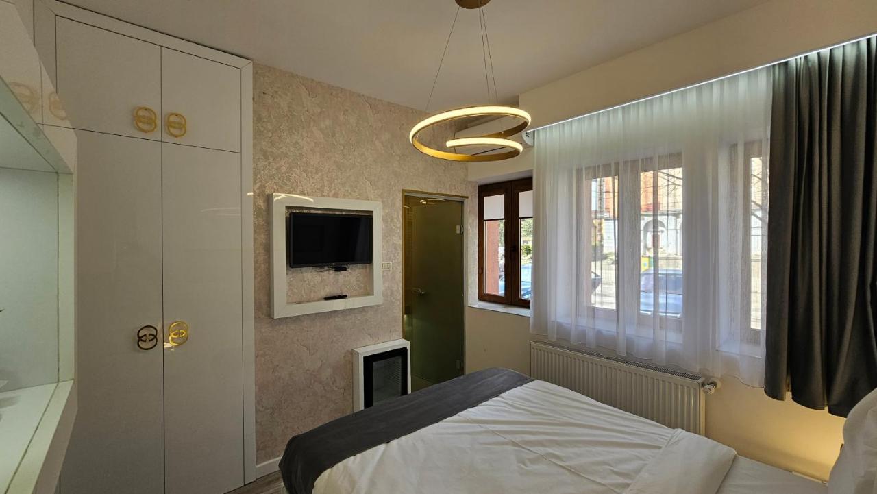 Colt De Rai Resita Bed and Breakfast Εξωτερικό φωτογραφία