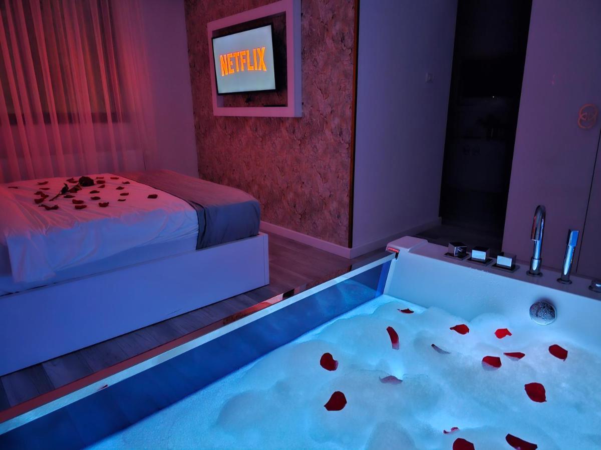 Colt De Rai Resita Bed and Breakfast Εξωτερικό φωτογραφία