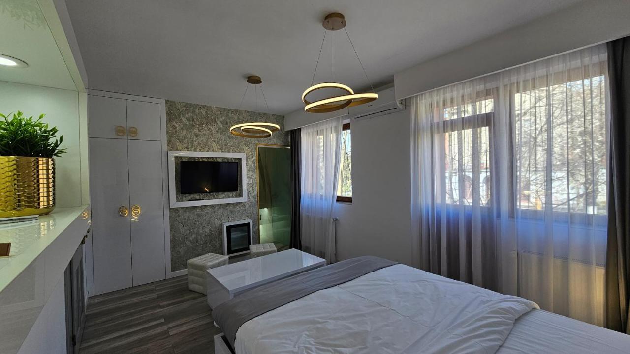 Colt De Rai Resita Bed and Breakfast Εξωτερικό φωτογραφία