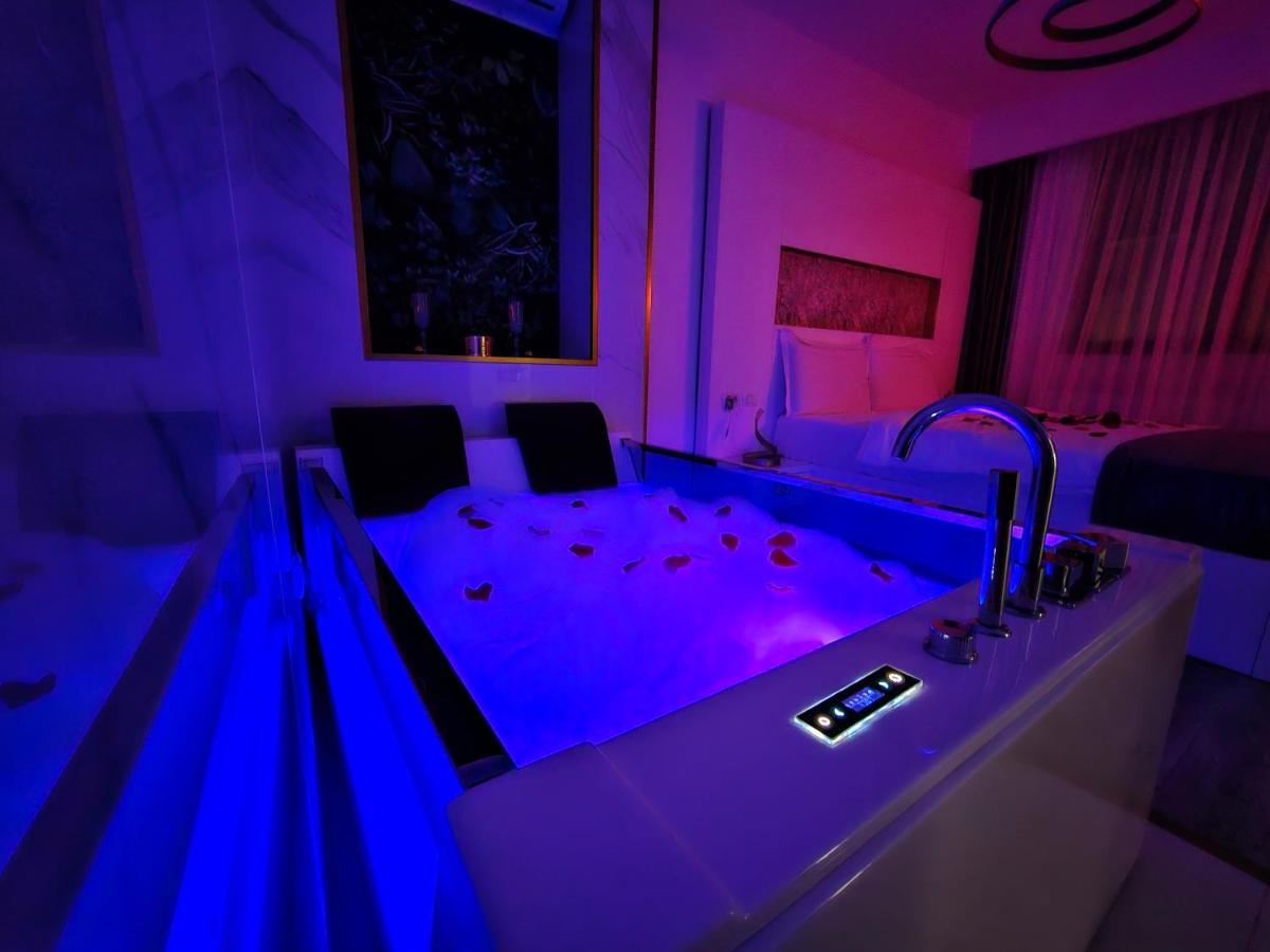 Colt De Rai Resita Bed and Breakfast Εξωτερικό φωτογραφία